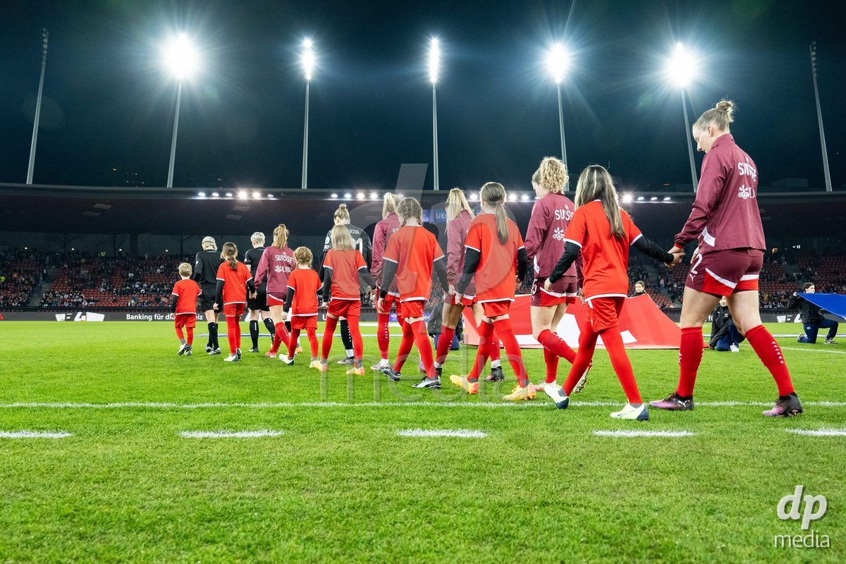 Switzerland before the UEFA Women's Nations League game between Switzerland and Island at Stadion Letzigrund in Zurich, Switzerland.