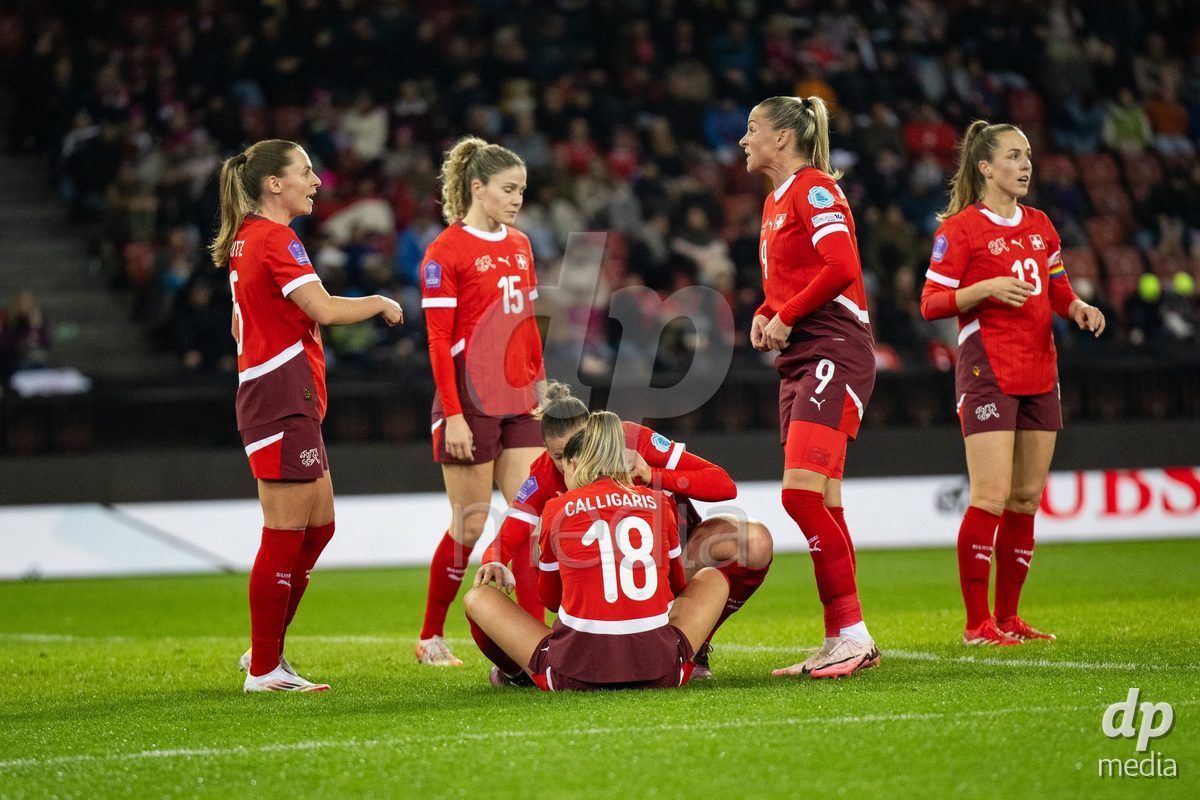 during the UEFA Women's Nations League game between Switzerland and Island at Stadion Letzigrund in Zurich, Switzerland.