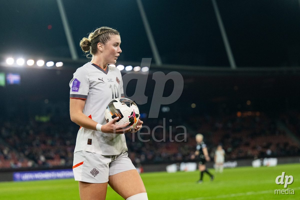 Karolina Vilhjalmsdottir (10 Island) during the UEFA Women's Nations League game between Switzerland and Island at Stadion Letzigrund in Zurich, Switzerland.