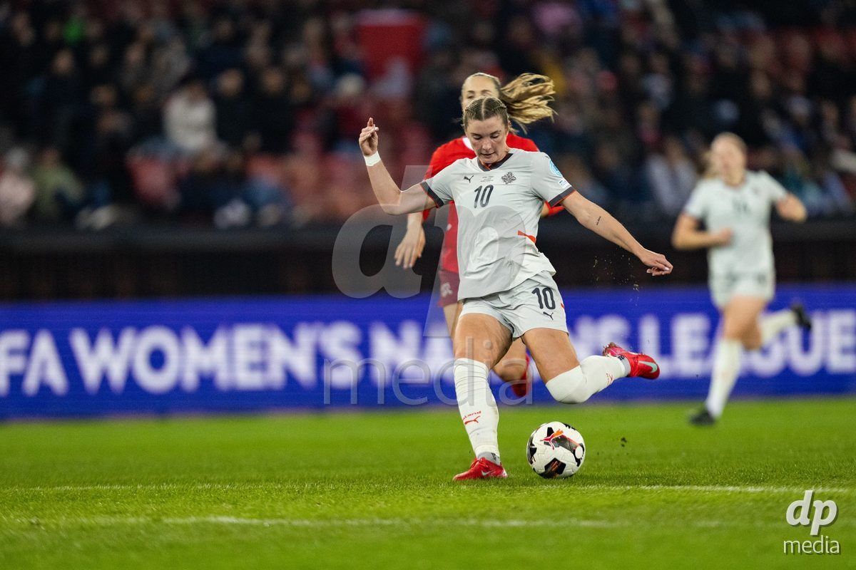 Karolina Vilhjalmsdottir (10 Island) in action during the UEFA Women's Nations League game between Switzerland and Island at Stadion Letzigrund in Zurich, Switzerland.