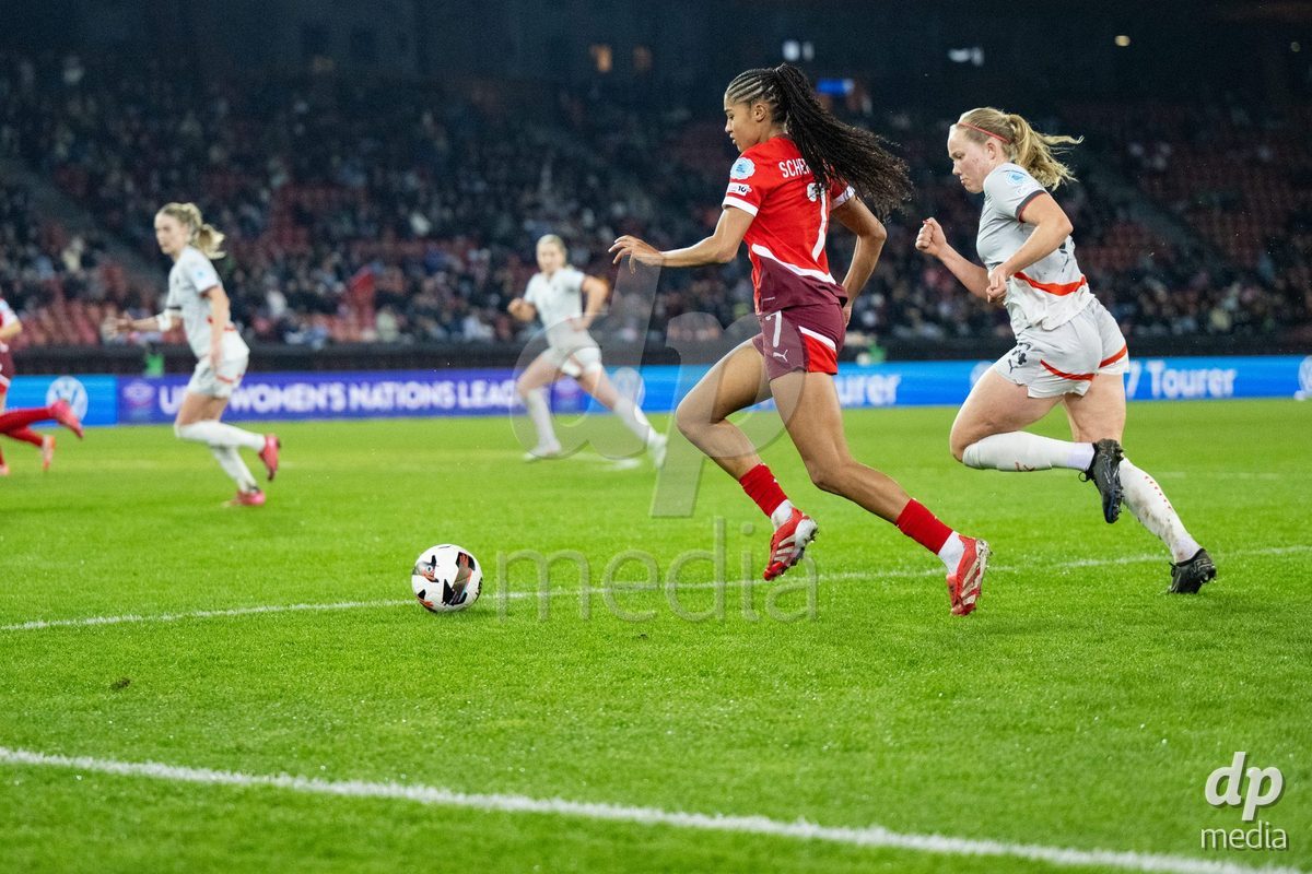 Sydney Schertenleib (7 Switzerland) in action during the UEFA Women's Nations League game between Switzerland and Island at Stadion Letzigrund in Zurich, Switzerland.
