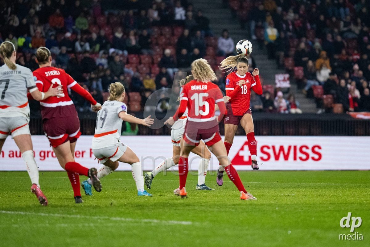 Viola Calligaris (18 Switzerland) in action during the UEFA Women's Nations League game between Switzerland and Island at Stadion Letzigrund in Zurich, Switzerland.