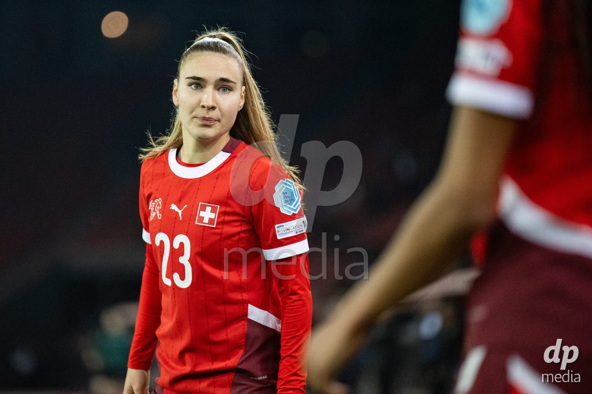 Alena Bienz (23 Switzerland) during the UEFA Women's Nations League game between Switzerland and Island at Stadion Letzigrund in Zurich, Switzerland.