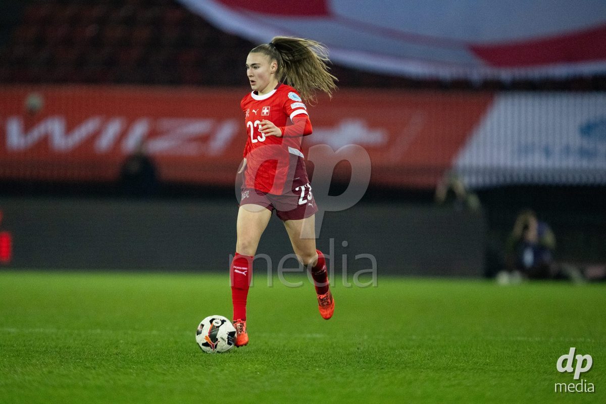 Alena Bienz (23 Switzerland) in action during the UEFA Women's Nations League game between Switzerland and Island at Stadion Letzigrund in Zurich, Switzerland.