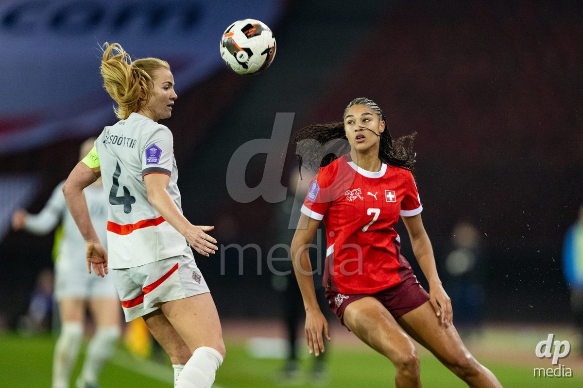Sydney Schertenleib (7 Switzerland) in action against Glodis Viggósdottir (4 Island) during the UEFA Women's Nations League game between Switzerland and Island at Stadion Letzigrund in Zurich, Switzerland.
