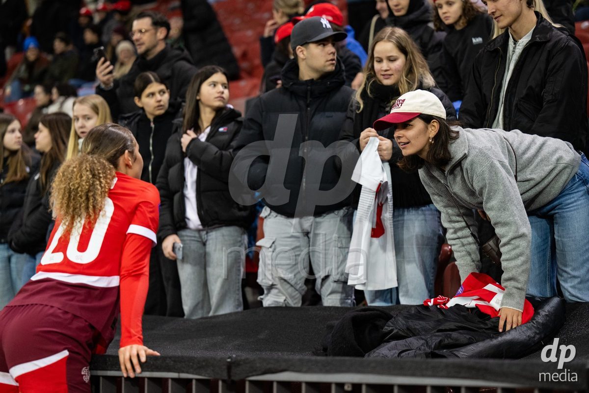 Alayah Pilgrim (20 Switzerland) talks to fans after the UEFA Women's Nations League game between Switzerland and Island at Stadion Letzigrund in Zurich, Switzerland.