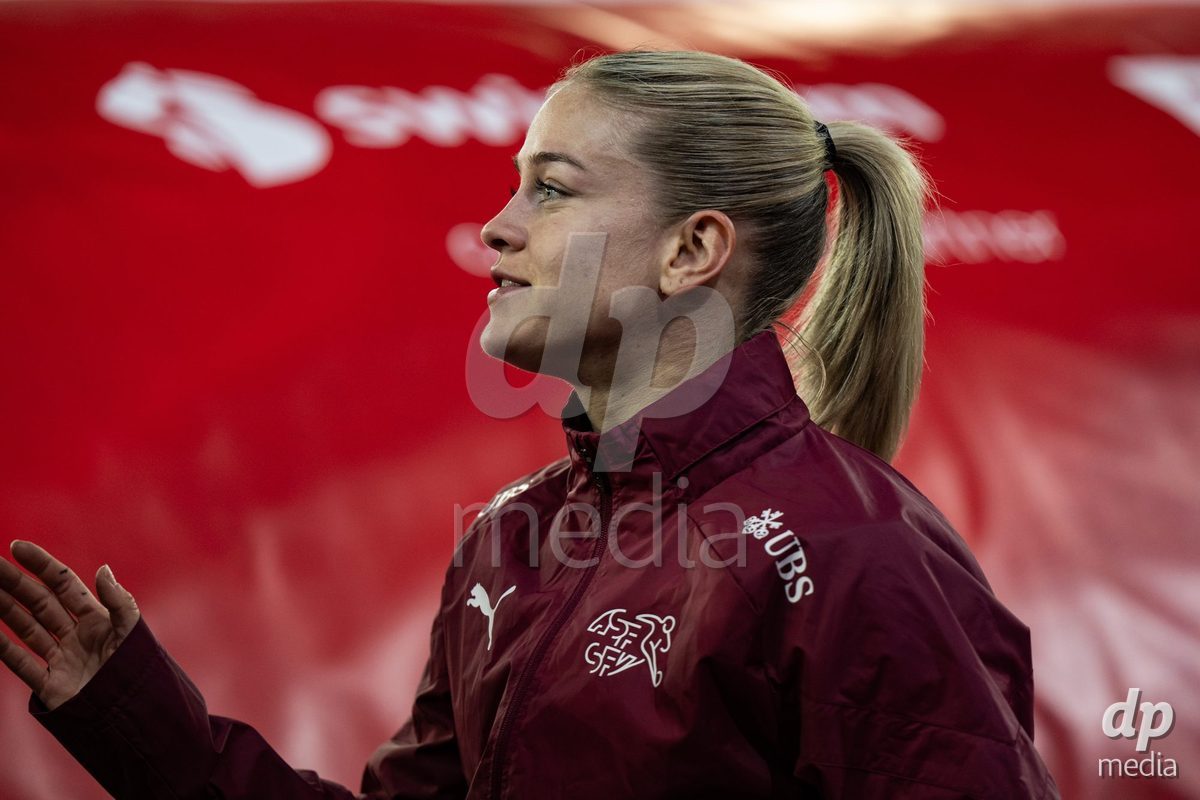 during the UEFA Women's Nations League game between Switzerland and Island at Stadion Letzigrund in Zurich, Switzerland.