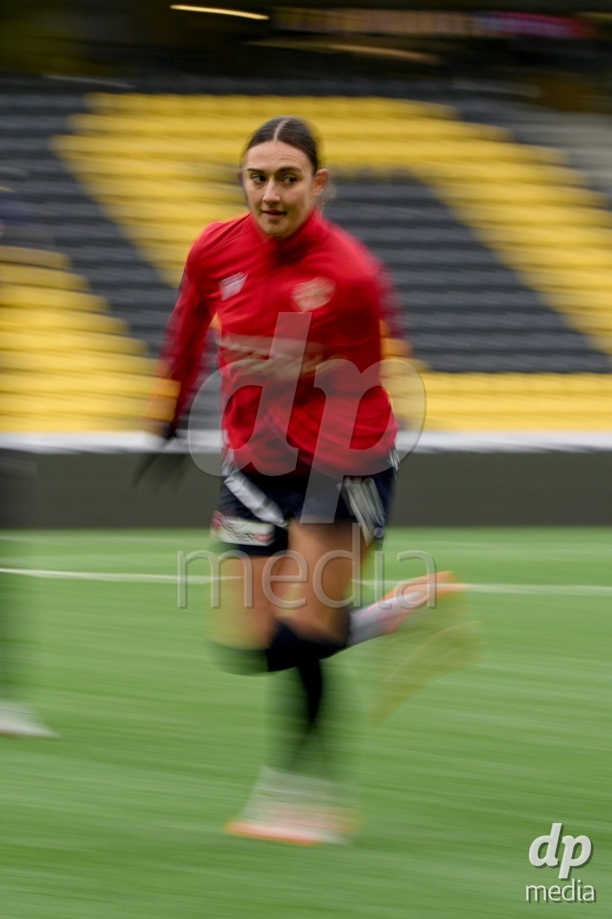 Schweiz: Axa Women's Cup 2025/26, BSC YB Frauen vs FC Thun - Stadion Wankdorf, Bern: Jael Jost (77 Thun) beim Aufwärmen