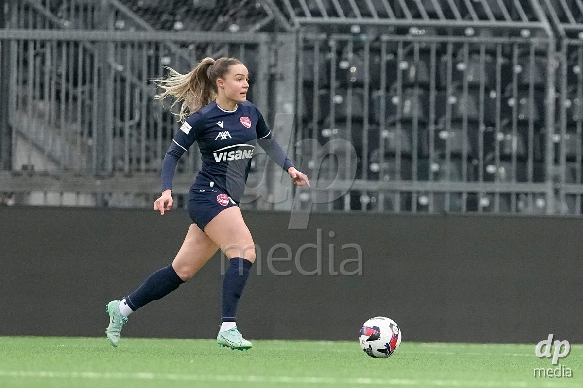 Schweiz: Axa Women's Cup 2025/26, BSC YB Frauen vs FC Thun - Stadion Wankdorf, Bern: Nicole Tiller (19 Thun) in aktion