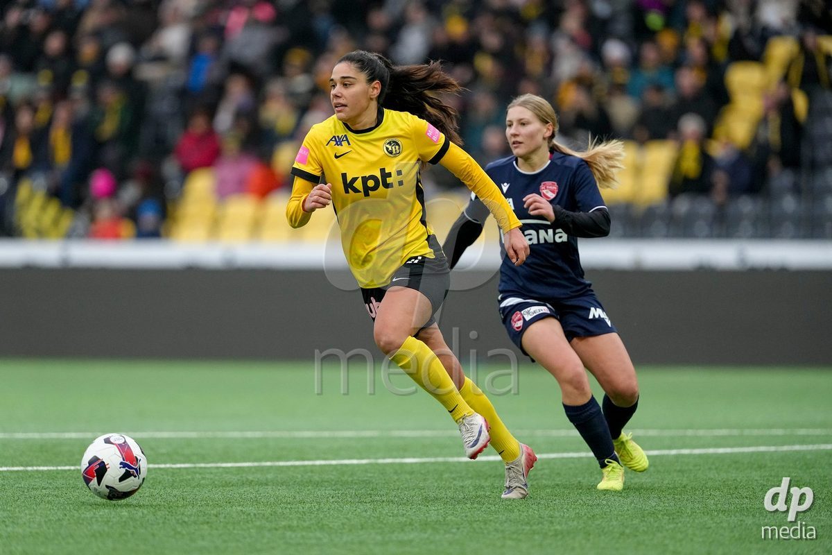 Schweiz: Axa Women's Cup 2025/26, BSC YB Frauen vs FC Thun - Stadion Wankdorf, Bern: Laura Frey (26 YB Frauen) in aktion