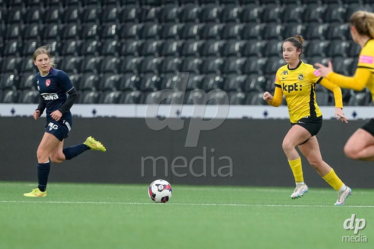Schweiz: Axa Women's Cup 2025/26, BSC YB Frauen vs FC Thun - Stadion Wankdorf, Bern: Georgia Chalatsogianni (22 YB Frauen) in aktion