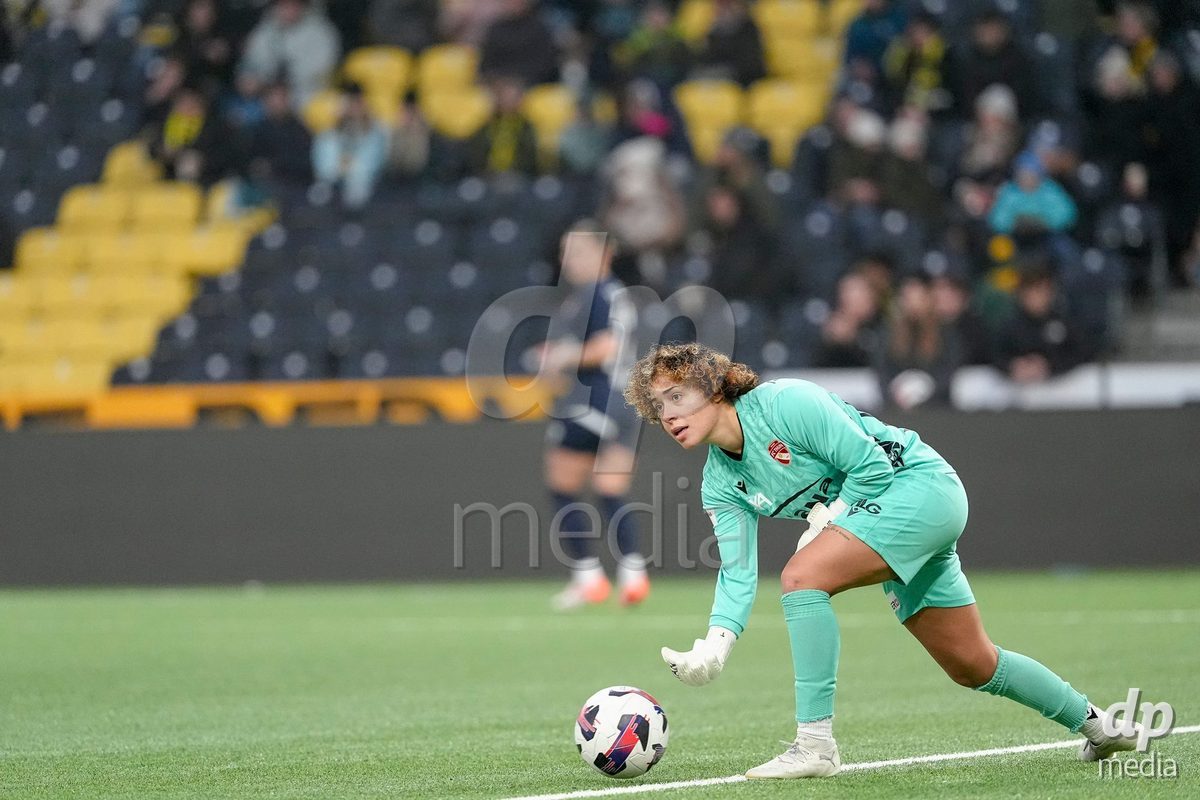 Schweiz: Axa Women's Cup 2025/26, BSC YB Frauen vs FC Thun - Stadion Wankdorf, Bern: Torhüterin Jil Beetschen - Torhuterin Jil Beetschen (66 Thun) in aktion
