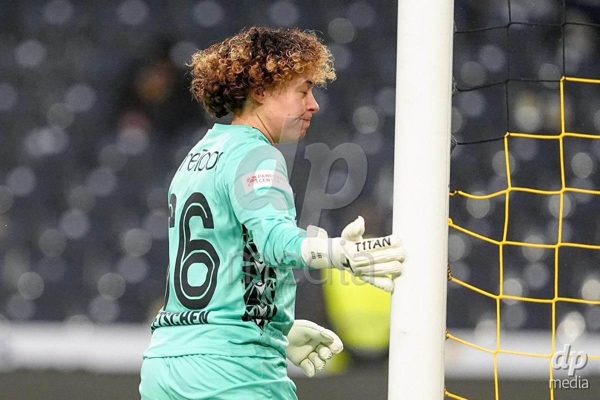Schweiz: Axa Women's Cup 2025/26, BSC YB Frauen vs FC Thun - Stadion Wankdorf, Bern: Torhüterin Jil Beetschen - Torhuterin Jil Beetschen (66 Thun) nach dem 4:0