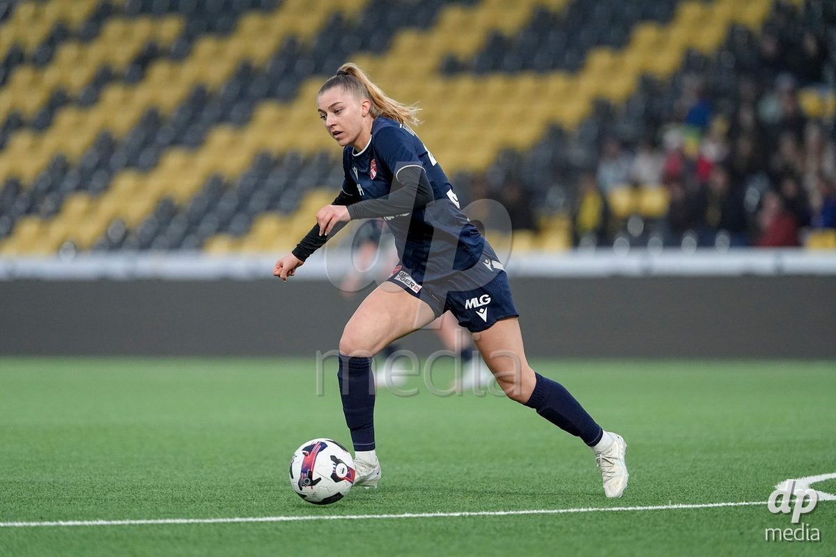 Schweiz: Axa Women's Cup 2025/26, BSC YB Frauen vs FC Thun - Stadion Wankdorf, Bern: Celine Schmid (34 Thun) in aktion