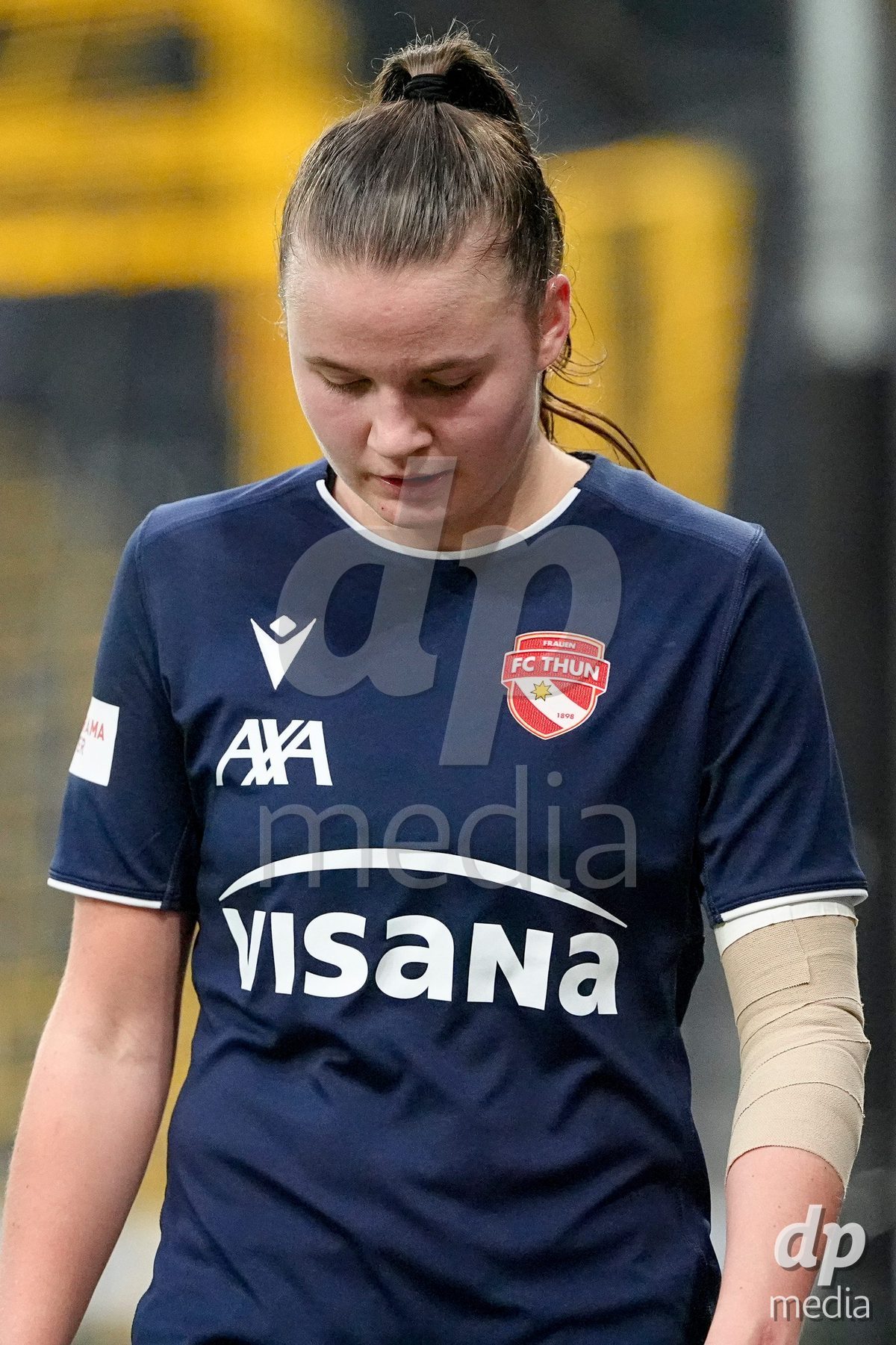 Schweiz: Axa Women's Cup 2025/26, BSC YB Frauen vs FC Thun - Stadion Wankdorf, Bern: Janine Minnig (9 Thun) nach dem Auswechsel