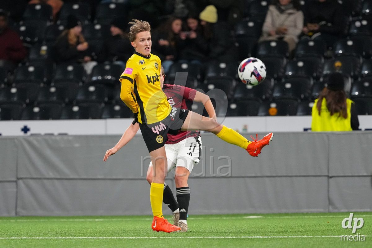 Schweiz: UEFA Women's Europa Cup 2025/26 1/8 final, BSC YB Frauen vs AC Sparta Praha - Stadion Wankdorf, Bern: Bianca Dysli (23 YB Frauen) in der Verteidigung