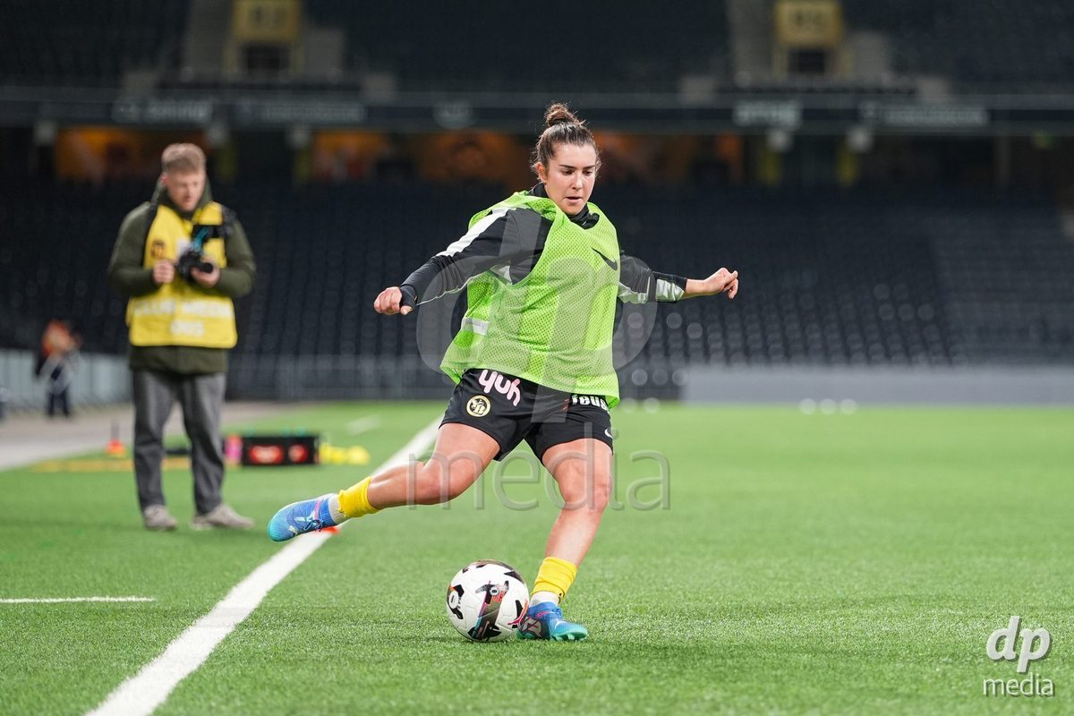 Schweiz: UEFA Women's Europa Cup 2025/26 1/8 final, BSC YB Frauen vs AC Sparta Praha - Stadion Wankdorf, Bern: Jana Maria Kohler (29 YB Frauen) während des Aufwärmens