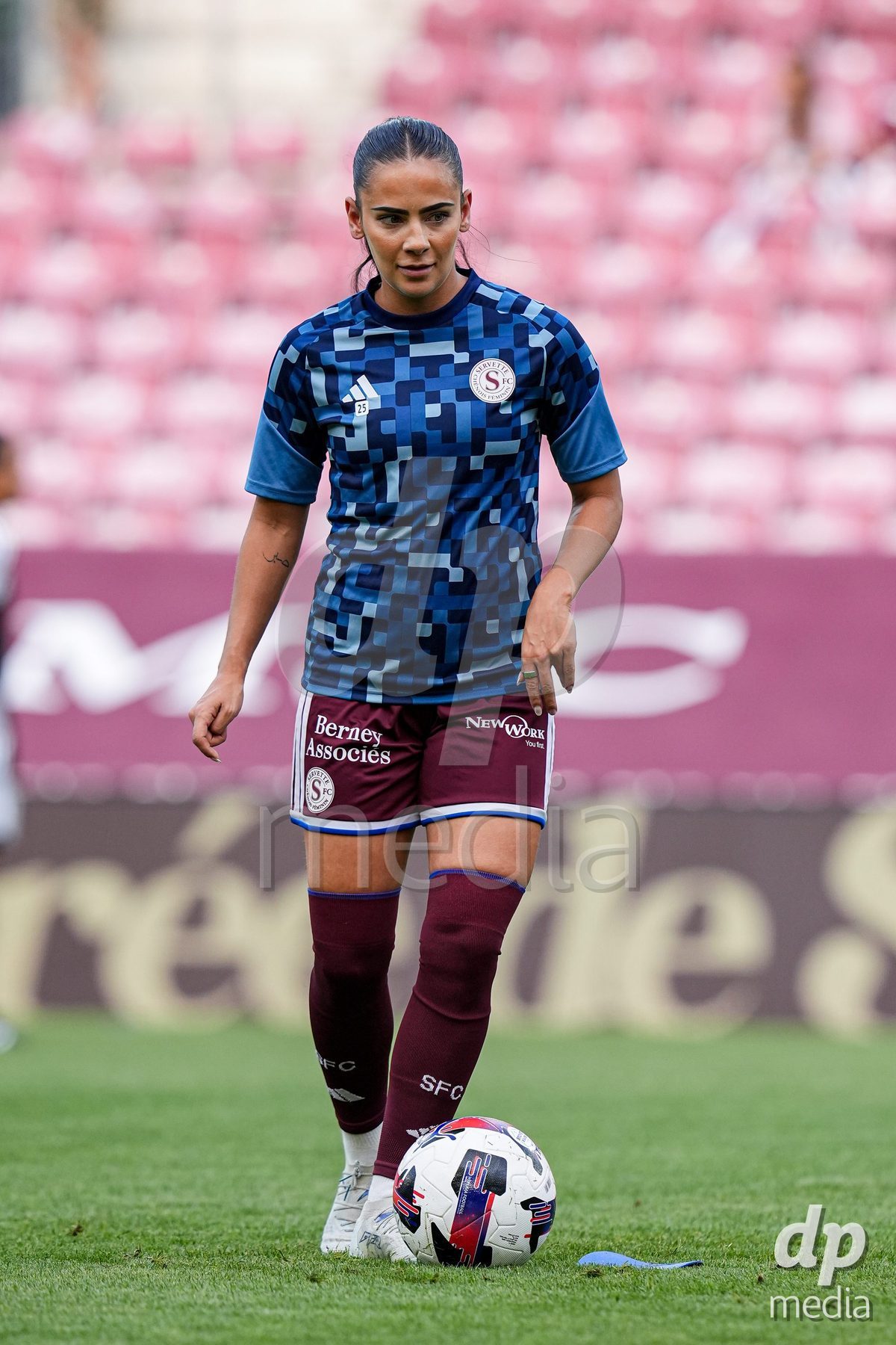Geneva, Switzerland - September 2: Meriame Terchoun of Servette FC Chenois Feminin during warm up prior to the UEFA Women's Champions League match between Servette FC Chenois Feminin and AC Sparta Praha at Stade de Geneve on September 2, 2026 in Geneva, Switzerland.