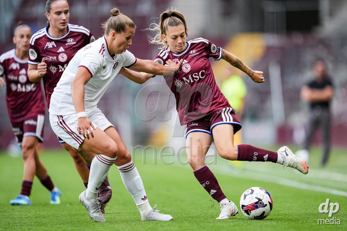 Geneva, Switzerland - September 2: Ascension Martinez Salinas of Servette FC Chenois Feminin (R) battles for the ball (duel) during the UEFA Women's Champions League match between Servette FC Chenois Feminin and AC Sparta Praha at Stade de Geneve on September 2, 2026 in Geneva, Switzerland.