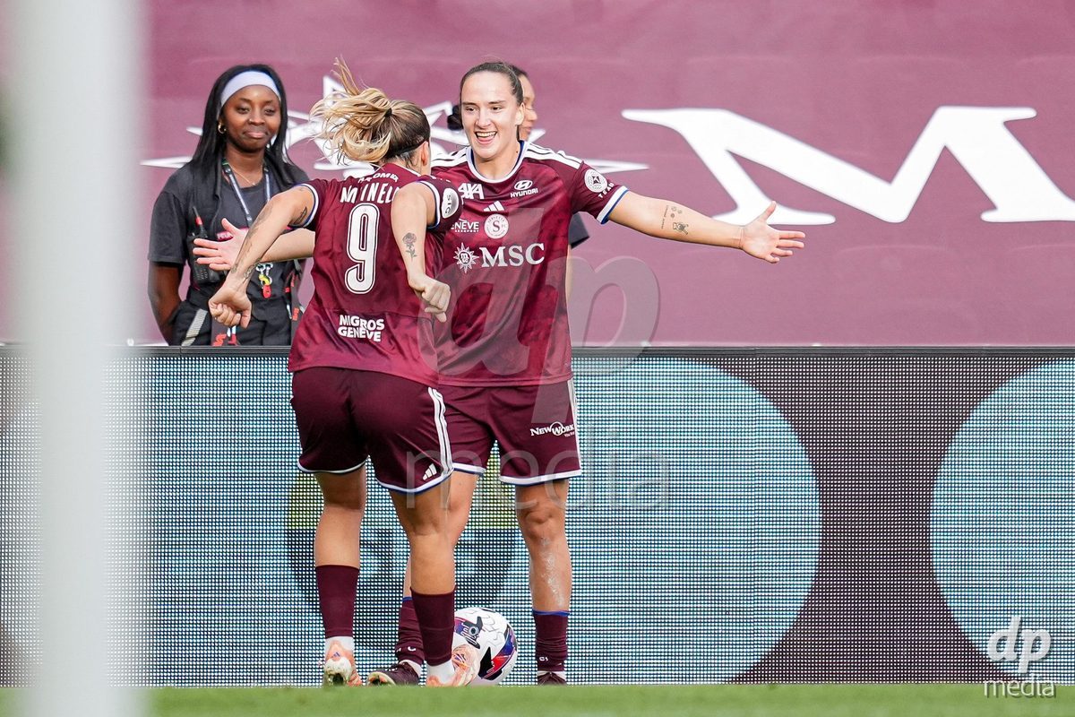 Geneva, Switzerland - September 2: Magdalena Izabela Sobal of Servette FC Chenois Feminin (R) celebrates with teammates after scoring her team's first goal during the UEFA Women's Champions League match between Servette FC Chenois Feminin and AC Sparta Praha at Stade de Geneve on September 2, 2026 in Geneva, Switzerland.