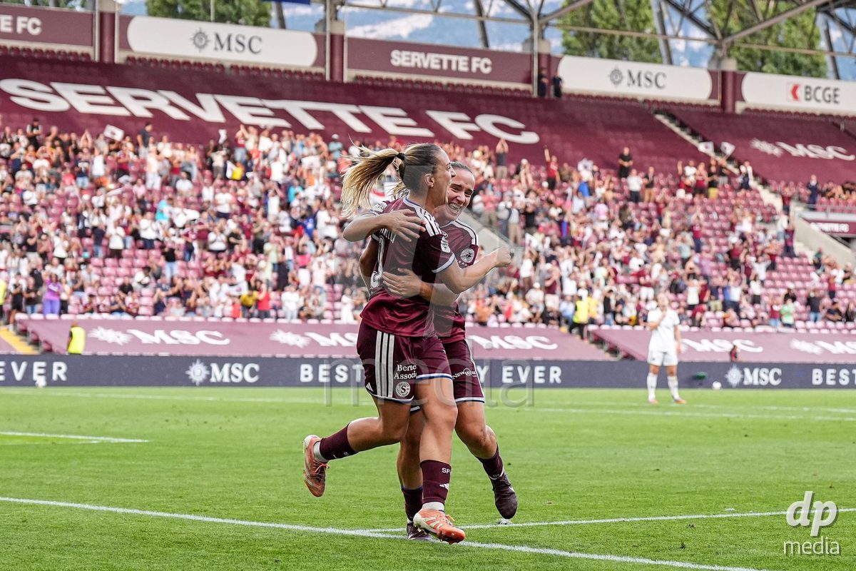 Geneva, Switzerland - September 2: Gloria Marinelli of Servette FC Chenois Feminin (L) celebrates with teammates after scoring her team's second goal during the UEFA Women's Champions League match between Servette FC Chenois Feminin and AC Sparta Praha at Stade de Geneve on September 2, 2026 in Geneva, Switzerland.