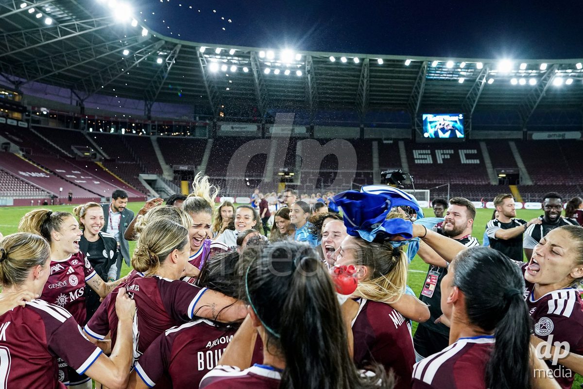 Geneva, Switzerland - September 2: Players of Servette celebrate the victory and entry into the UWCL during the UEFA Women's Champions League match between Servette FC Chenois Feminin and AC Sparta Praha at Stade de Geneve on September 2, 2026 in Geneva, Switzerland.