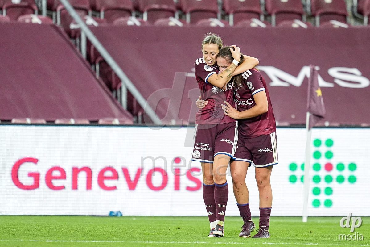 Geneva, Switzerland - September 2: Laia Balleste Sciora and Magdalena Izabela Sobal of Servette FC Chenois Feminin (R) celebrate the third team goal during the UEFA Women's Champions League match between Servette FC Chenois Feminin and AC Sparta Praha at Stade de Geneve on September 2, 2026 in Geneva, Switzerland.