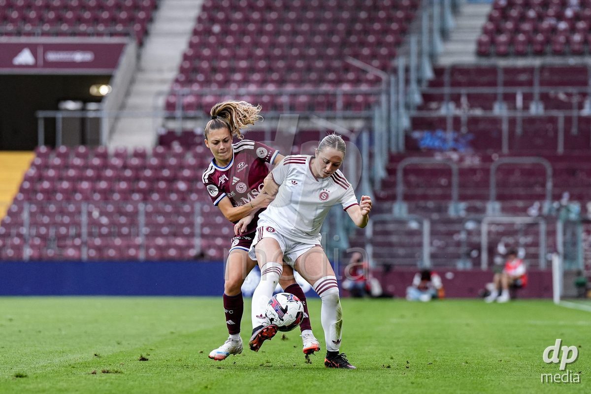Geneva, Switzerland - September 2: Ascension Martinez Salinas of Servette FC Chenois Feminin (L) battles for the ball (duel) during the UEFA Women's Champions League match between Servette FC Chenois Feminin and AC Sparta Praha at Stade de Geneve on September 2, 2026 in Geneva, Switzerland.