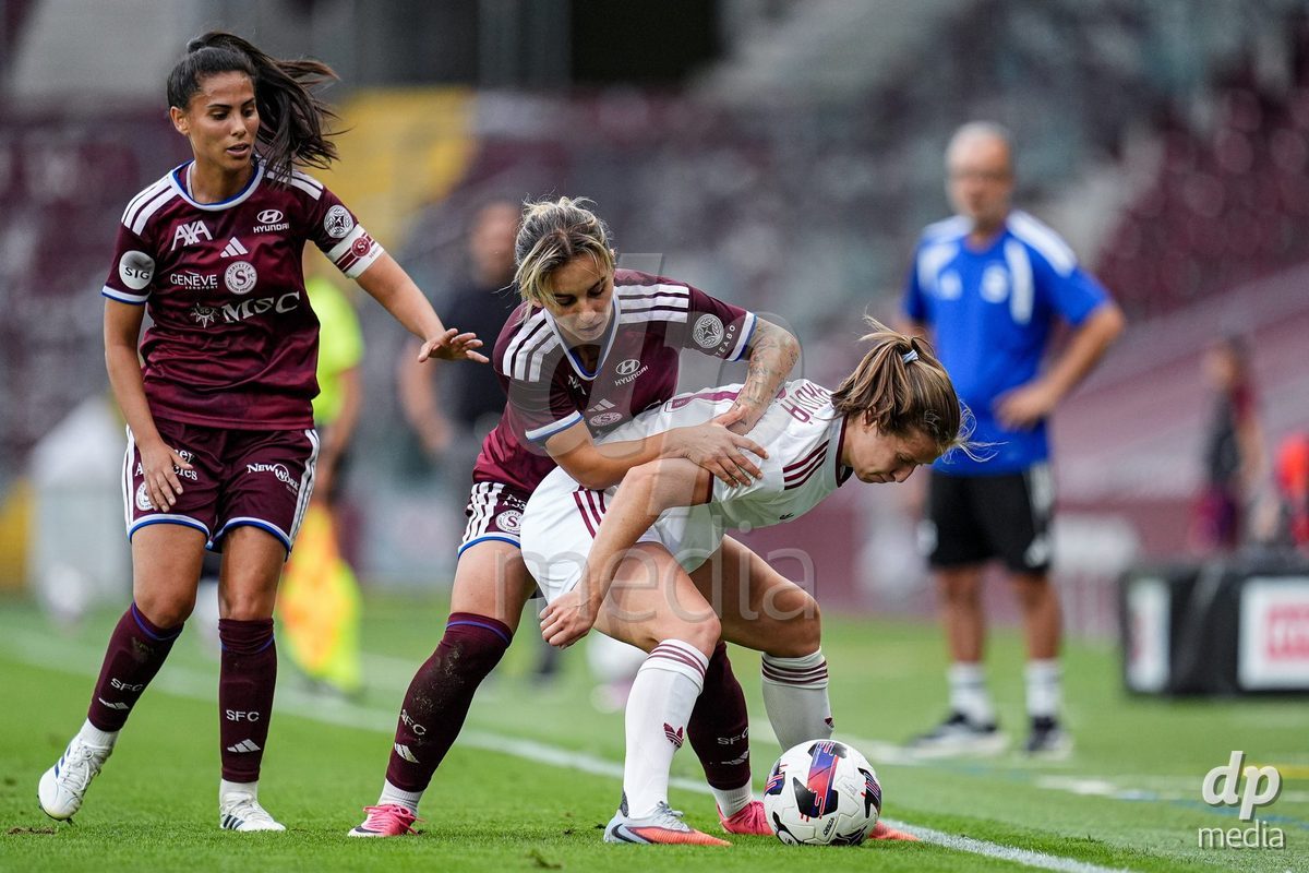 Geneva, Switzerland - September 2: Daina Bourma of Servette FC Chenois Feminin and Natasha Andonova of Servette FC Chenois Feminin battle for the ball during the UEFA Women's Champions League match between Servette FC Chenois Feminin and AC Sparta Praha at Stade de Geneve on September 2, 2026 in Geneva, Switzerland.