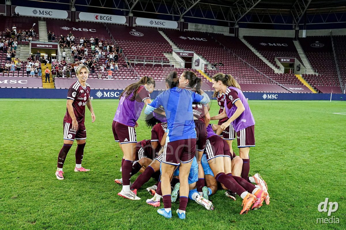 Geneva, Switzerland - September 2: Players of Servette celebrate the victory and entry into the UWCL league phase after the UEFA Women's Champions League match between Servette FC Chenois Feminin and AC Sparta Praha at Stade de Geneve on September 2, 2026 in Geneva, Switzerland.