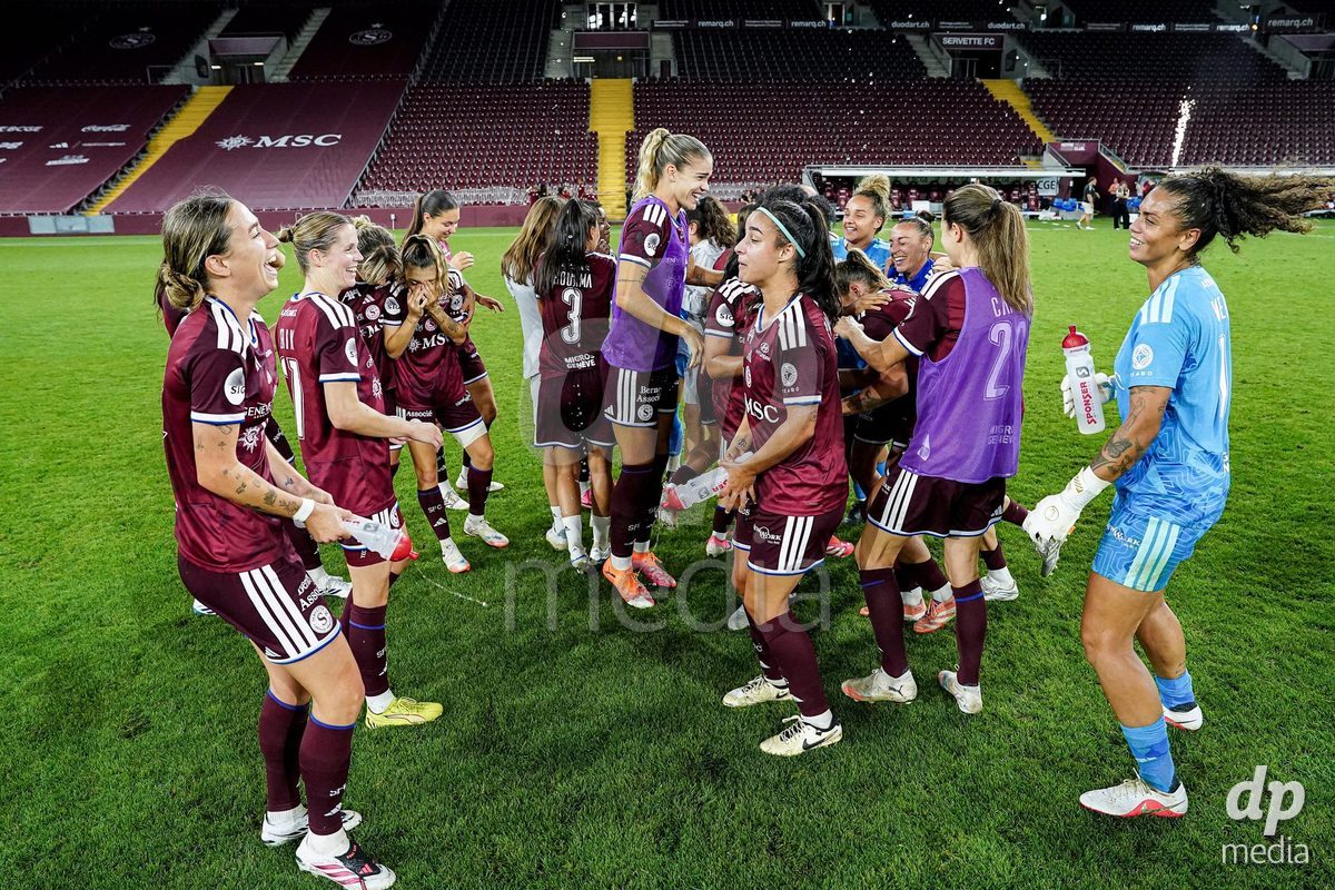 Geneva, Switzerland - September 2: Players of Servette celebrate the victory and entry into the UWCL league phase after the UEFA Women's Champions League match between Servette FC Chenois Feminin and AC Sparta Praha at Stade de Geneve on September 2, 2026 in Geneva, Switzerland.