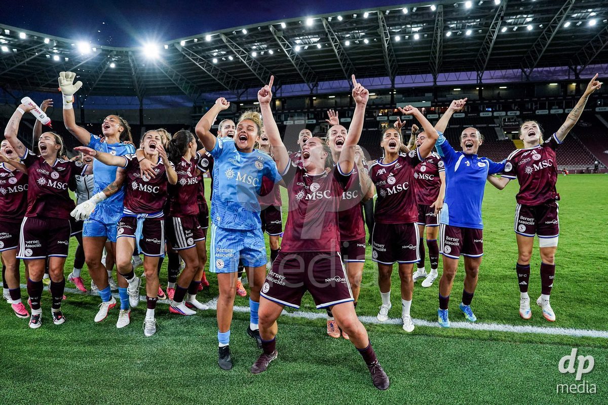 Geneva, Switzerland - September 2: Players of Servette celebrate the victory and entry into the UWCL league phase after the UEFA Women's Champions League match between Servette FC Chenois Feminin and AC Sparta Praha at Stade de Geneve on September 2, 2026 in Geneva, Switzerland.