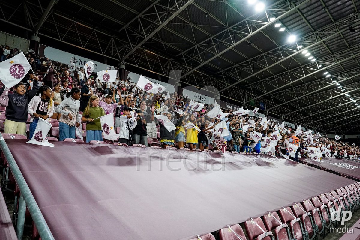 Geneva, Switzerland - September 2: Fans of Servette cheer on and celebrate the victory during the UEFA Women's Champions League match between Servette FC Chenois Feminin and AC Sparta Praha at Stade de Geneve on September 2, 2026 in Geneva, Switzerland.