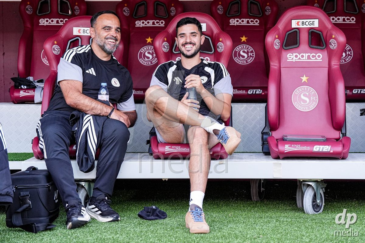 Geneva, Switzerland - September 2: Team Manager Jorge Daries of Servette (R) looks on prior to the UEFA Women's Champions League match between Servette FC Chenois Feminin and AC Sparta Praha at Stade de Geneve on September 2, 2026 in Geneva, Switzerland.