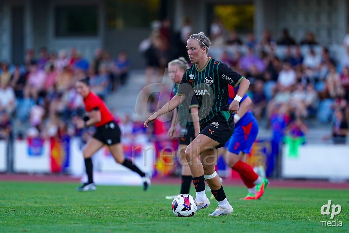 Basel, Switzerland - September 4: Tabea Griss of St.Gallen 1879 in action during the AXA Women's Super League match between FC Basel 1893 and FC St. Gallen 1879 at Leichtathletikstadion on September 4, 2026 in Basel, Switzerland.