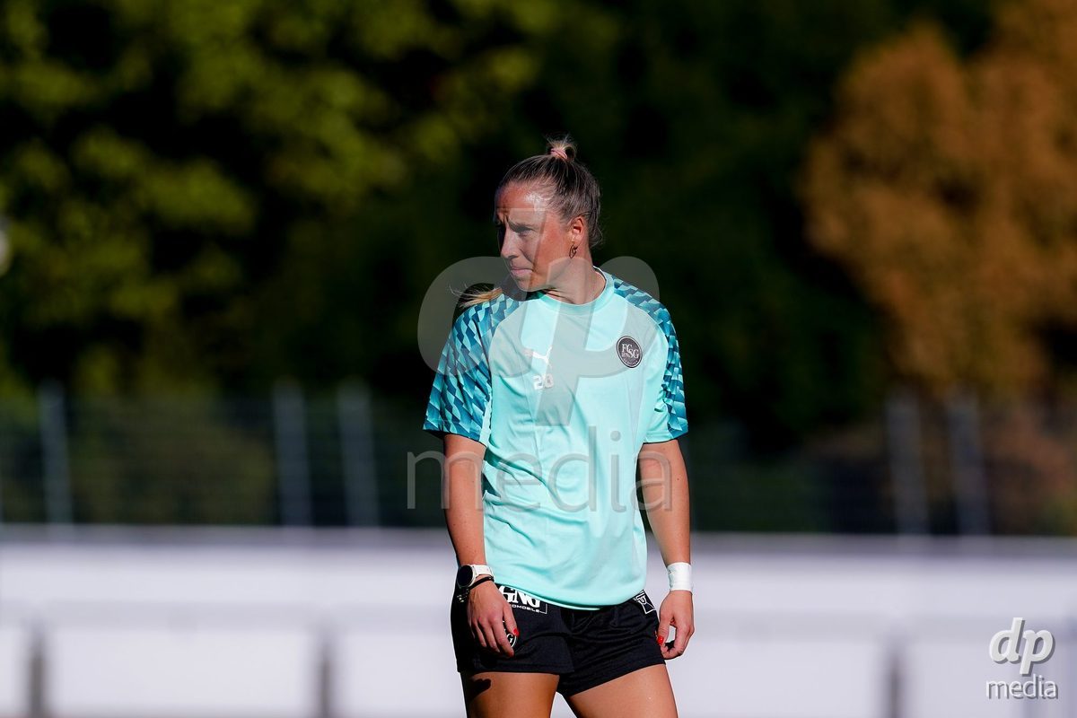 Basel, Switzerland - September 4: Tabea Griss of St.Gallen 1879 arrival prior to the AXA Women's Super League match between FC Basel 1893 and FC St. Gallen 1879 at Leichtathletikstadion on September 4, 2026 in Basel, Switzerland.