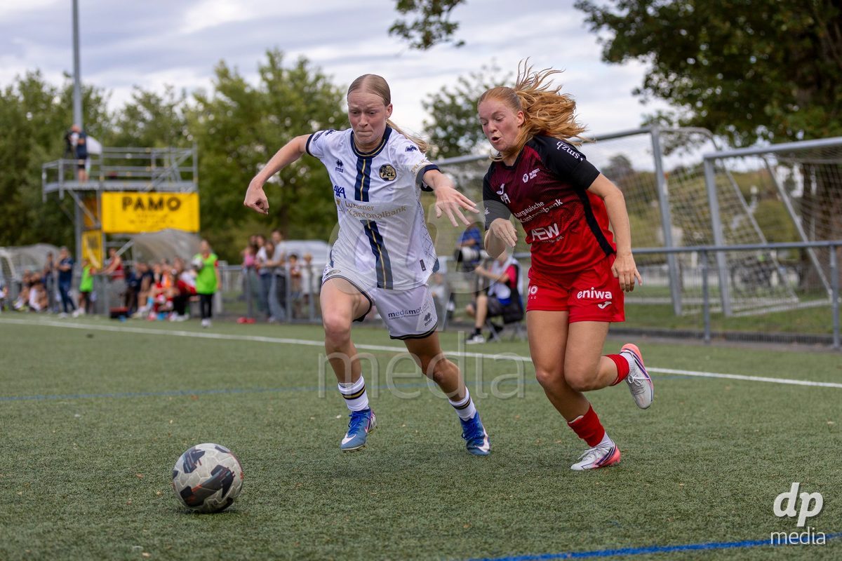 Aarau, Switzerland - September 5: XX during the AXA Women's Super League match between FC Aarau Frauen and FC Luzern at Sportanlage Schachen on September 5, 2026 in Aarau, Switzerland. Mara Arnold of FC Luzern Frauen (L) battles for the ball