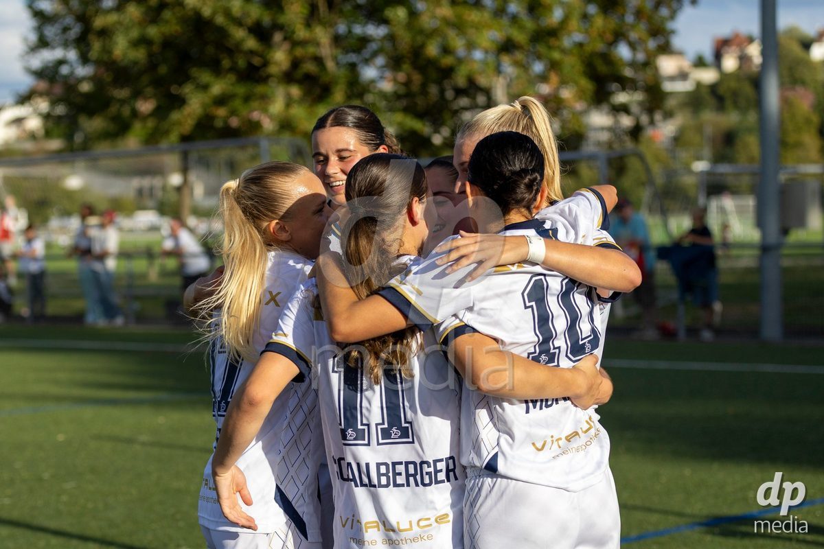 Aarau, Switzerland - September 5: XX during the AXA Women's Super League match between FC Aarau Frauen and FC Luzern at Sportanlage Schachen on September 5, 2026 in Aarau, Switzerland. Romy Baraniak of FC Luzern Frauen celebrating her goal with her teammates