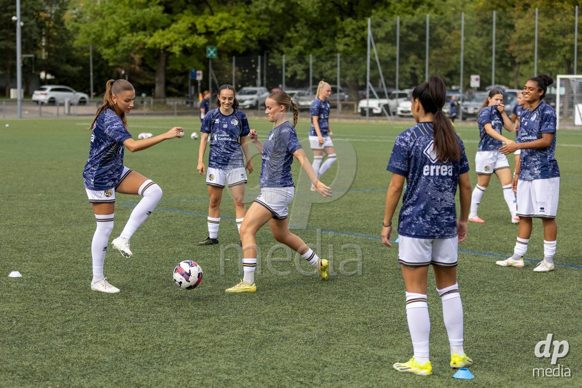 Aarau, Switzerland - September 5: Team FC Luzern Frauen warming up during the AXA Women's Super League match between FC Aarau Frauen and FC Luzern at Sportanlage Schachen on September 5, 2026 in Aarau, Switzerland.