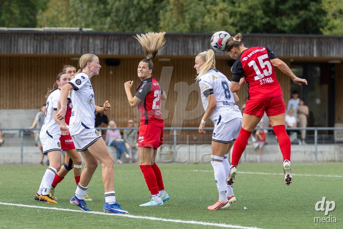 Aarau, Switzerland - September 5: Rebecca Storr of FC Aarau Frauen heads the ball during the AXA Women's Super League match between FC Aarau Frauen and FC Luzern at Sportanlage Schachen on September 5, 2026 in Aarau, Switzerland.
