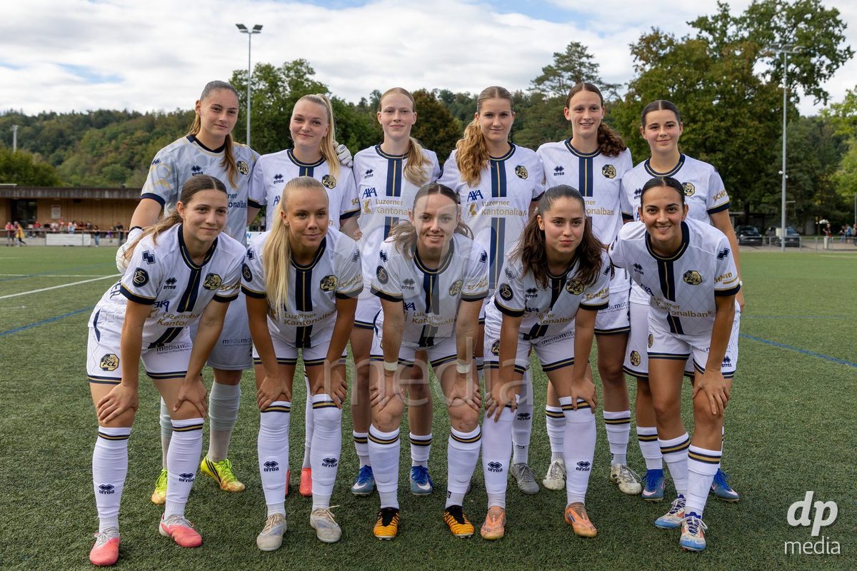 Aarau, Switzerland - September 5: Team FC Luzern Frauen during the AXA Women's Super League match between FC Aarau Frauen and FC Luzern at Sportanlage Schachen on September 5, 2026 in Aarau, Switzerland.