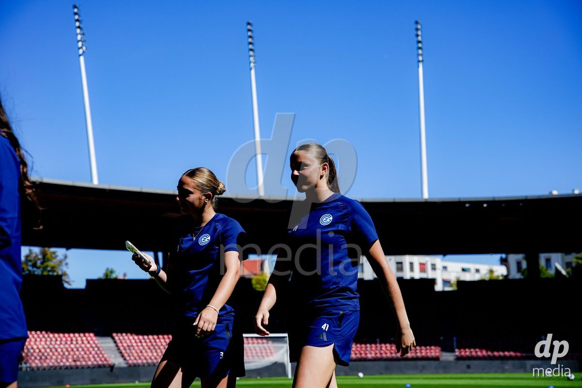 ZURICH, SWITZERLAND - September 6: Players of GC Frauenfussball arrival before the AXA Women's Super League match between GC Frauenfussball and Servette FC Chenois Feminin at Letzigrund on September 6, 2026 in Zurich, Switzerland.