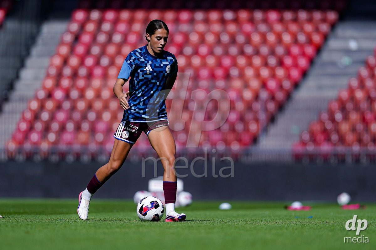 ZURICH, SWITZERLAND - September 6: Players of Servette FC Chenois Feminin warming up during the AXA Women's Super League match between GC Frauenfussball and Servette FC Chenois Feminin at Letzigrund on September 6, 2026 in Zurich, Switzerland.