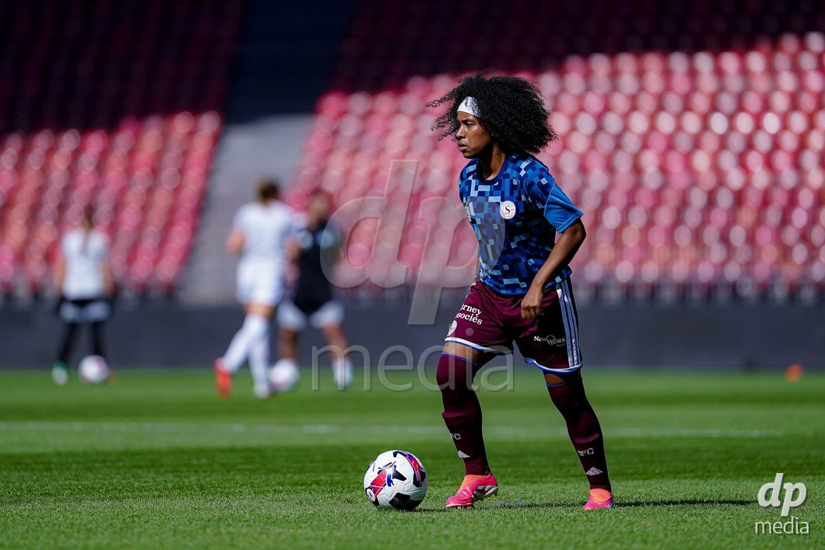 ZURICH, SWITZERLAND - September 6: Players of Servette FC Chenois Feminin warming up during the AXA Women's Super League match between GC Frauenfussball and Servette FC Chenois Feminin at Letzigrund on September 6, 2026 in Zurich, Switzerland.