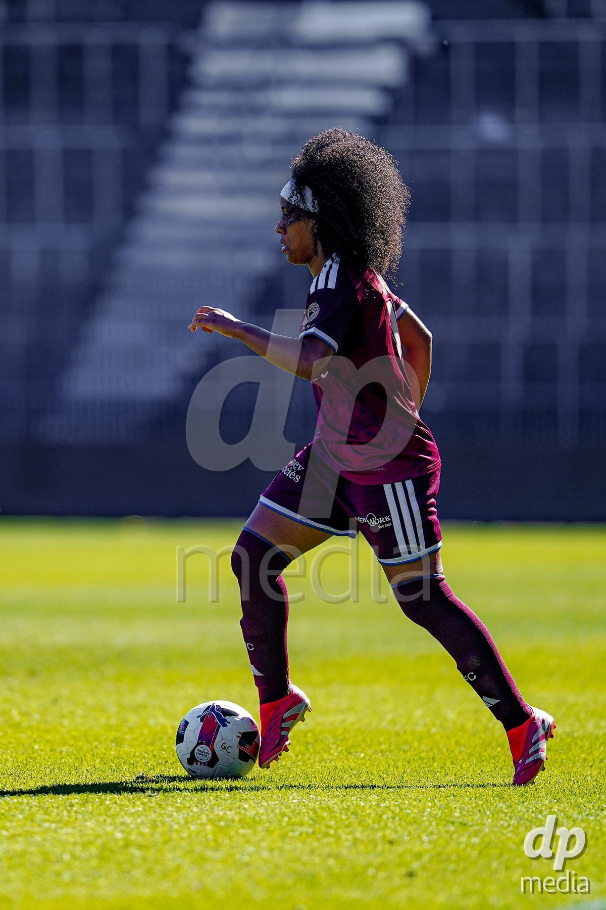 ZURICH, SWITZERLAND - September 6: Mickaella Cardia (Mickaëlla Cardia) of Servette FC Chenois Feminin controls the ball during the AXA Women's Super League match between GC Frauenfussball and Servette FC Chenois Feminin at Letzigrund on September 6, 2026 in Zurich, Switzerland.