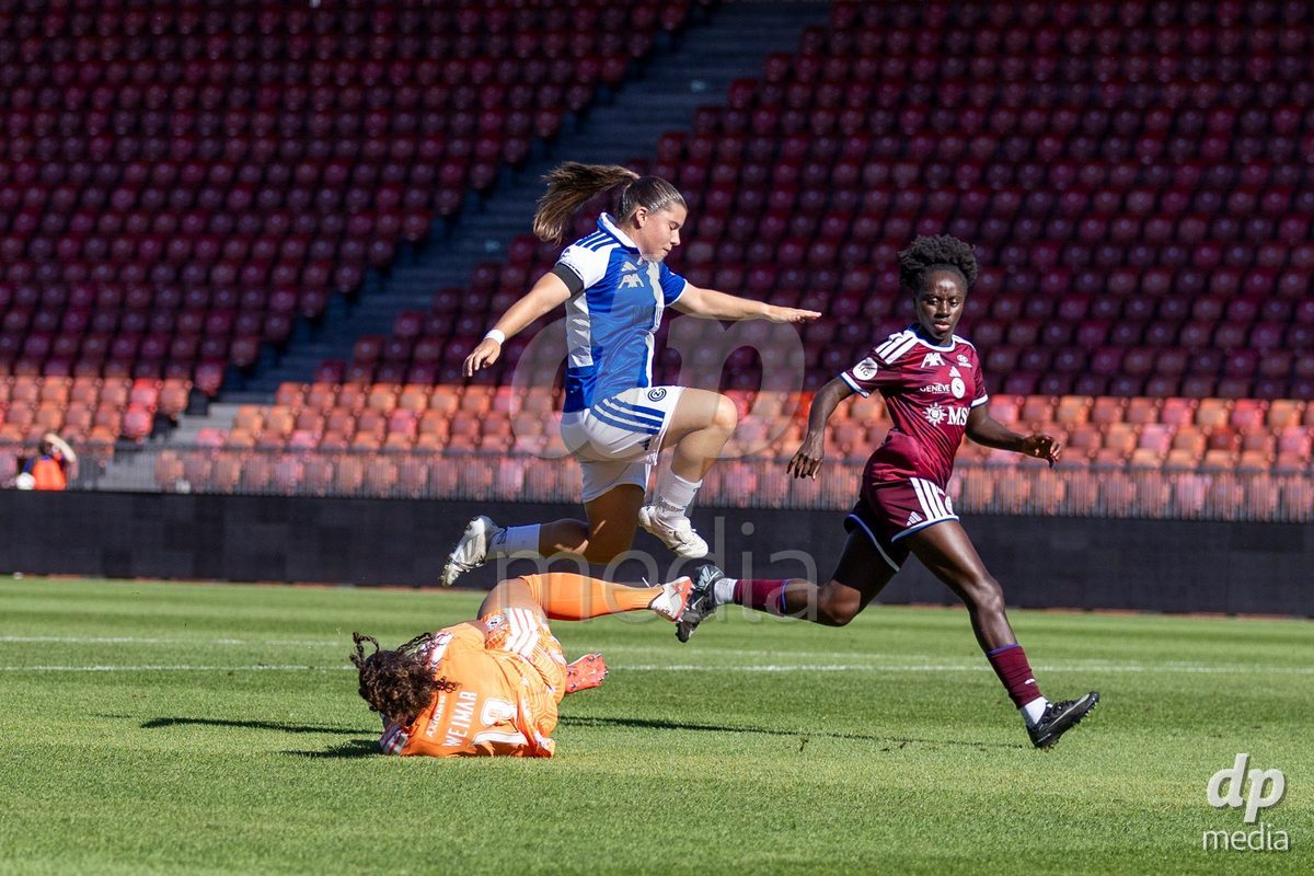 ZURICH, SWITZERLAND - September 6: Jacinta Weimar of Servette FC Chenois Feminin in action during the AXA Women's Super League match between GC Frauenfussball and Servette FC Chenois Feminin at Letzigrund on September 6, 2026 in Zurich, Switzerland.