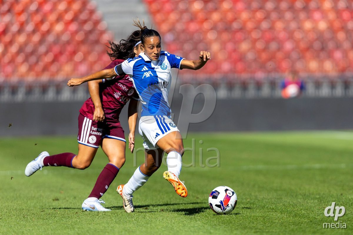 ZURICH, SWITZERLAND - September 6: Dalila Belen Ippolito of GC Frauenfussball controls the ball during the AXA Women's Super League match between GC Frauenfussball and Servette FC Chenois Feminin at Letzigrund on September 6, 2026 in Zurich, Switzerland.