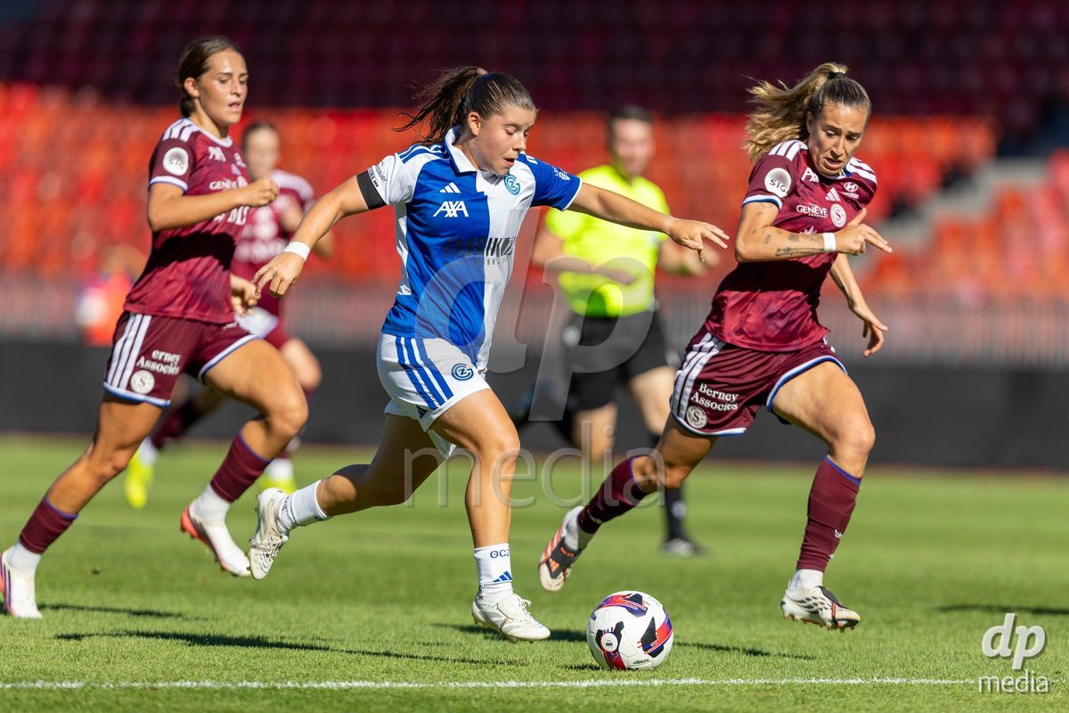 ZURICH, SWITZERLAND - September 6: Dalila Belen Ippolito of GC Frauenfussball controls the ball during the AXA Women's Super League match between GC Frauenfussball and Servette FC Chenois Feminin at Letzigrund on September 6, 2026 in Zurich, Switzerland.