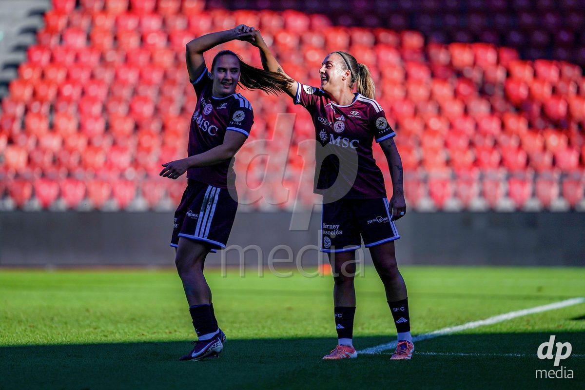 ZURICH, SWITZERLAND - September 6: Magdalena Sobal of Servette FC Chenois Feminin celebrating with team after scoring teams second goal during the AXA Women's Super League match between GC Frauenfussball and Servette FC Chenois Feminin at Letzigrund on September 6, 2026 in Zurich, Switzerland.