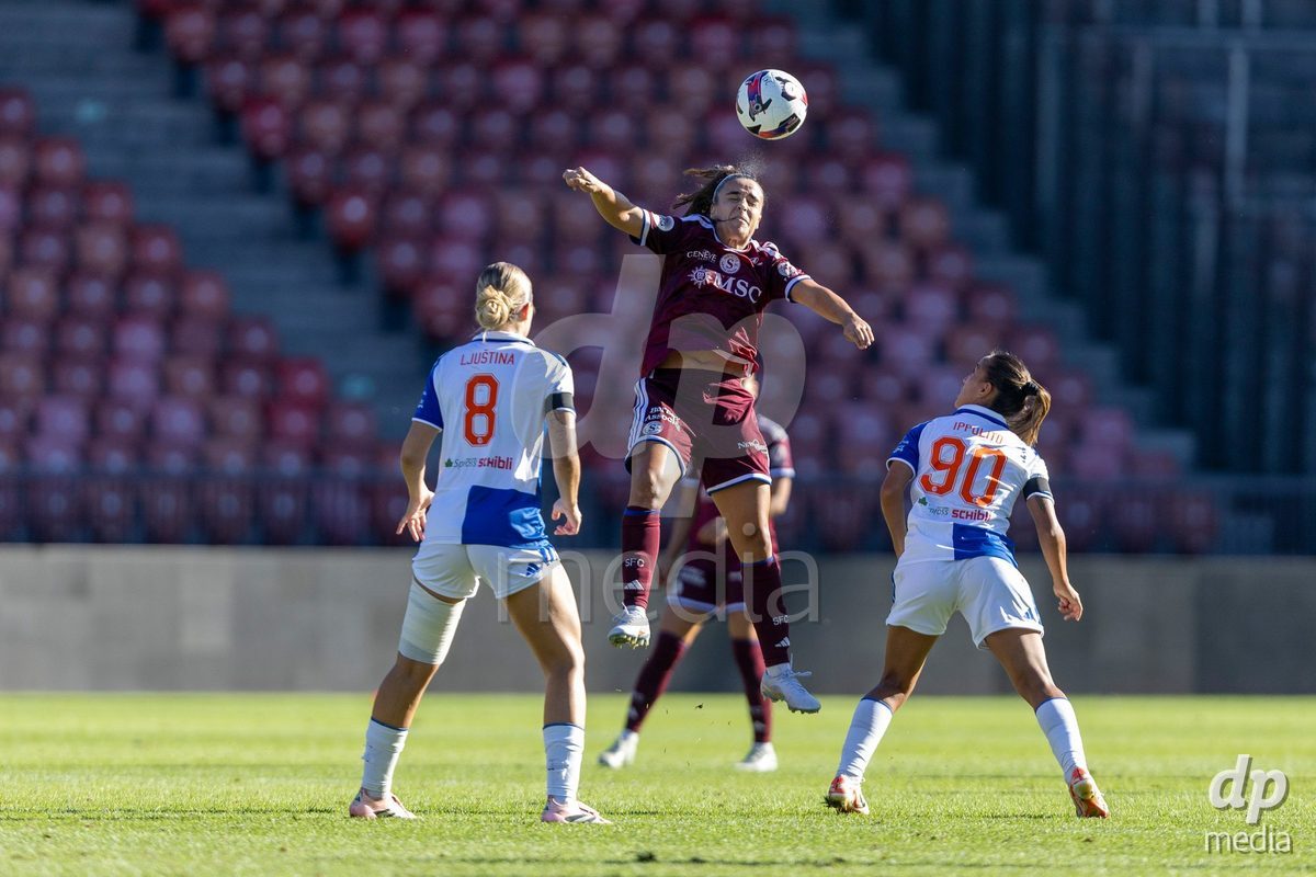 ZURICH, SWITZERLAND - September 6: Paola Hernandez (Paola Hernández) of Servette FC Chenois Feminin heads the ball during the AXA Women's Super League match between GC Frauenfussball and Servette FC Chenois Feminin at Letzigrund on September 6, 2026 in Zurich, Switzerland.